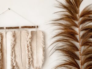 5 Feather Wall Decor - Boho Style Home Decor - Monnarita - macrame decor